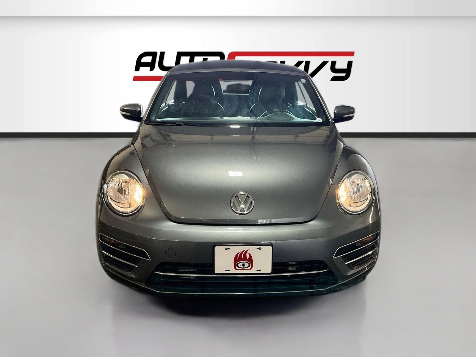 Used 2018 Volkswagen Beetle 2.0T S FWD image 2