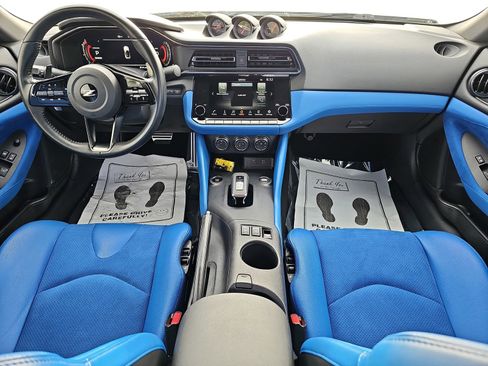 Used 2024 Nissan Z Performance w/ Floor Mat Package RWD image 9