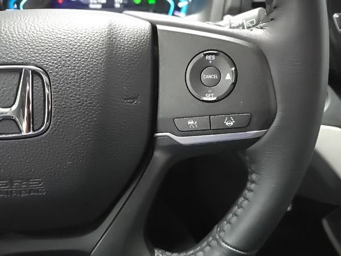 Used 2023 Honda Odyssey EX-L image 21