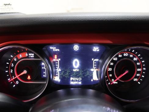Used 2021 Jeep Wrangler Unlimited Rubicon w/ Cold Weather Group AWD/4WD image 39