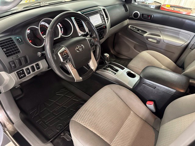 Used 2015 Toyota Tacoma 4x4 Access Cab V6 w/ SR5 Package image 3
