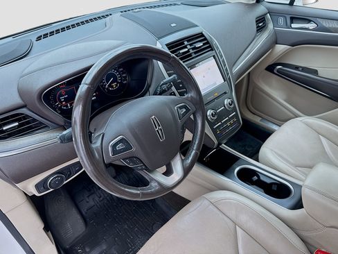 Used 2019 Lincoln MKC Reserve w/ MKC Technology Package FWD image 7
