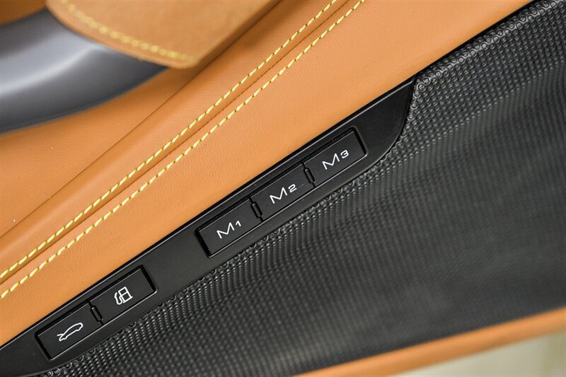 Used 2022 Ferrari F8 Tributo RWD image 18
