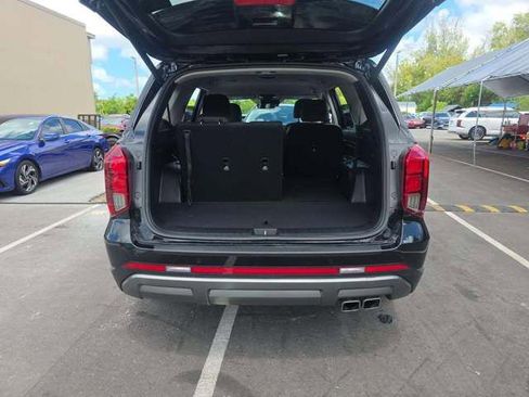 Used 2025 Hyundai Palisade SEL FWD image 7