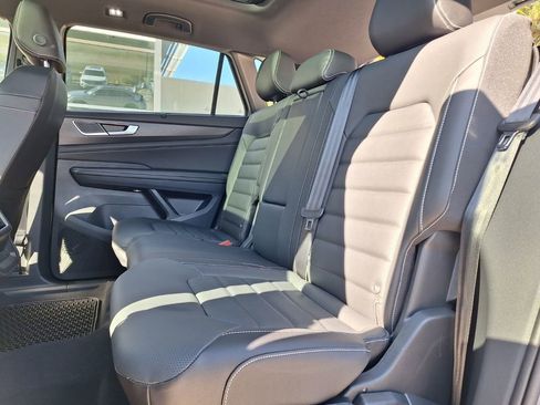 New 2026 Volkswagen Atlas Cross Sport SEL R-Line image 14