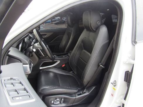 Used 2020 Jaguar F-PACE S image 6