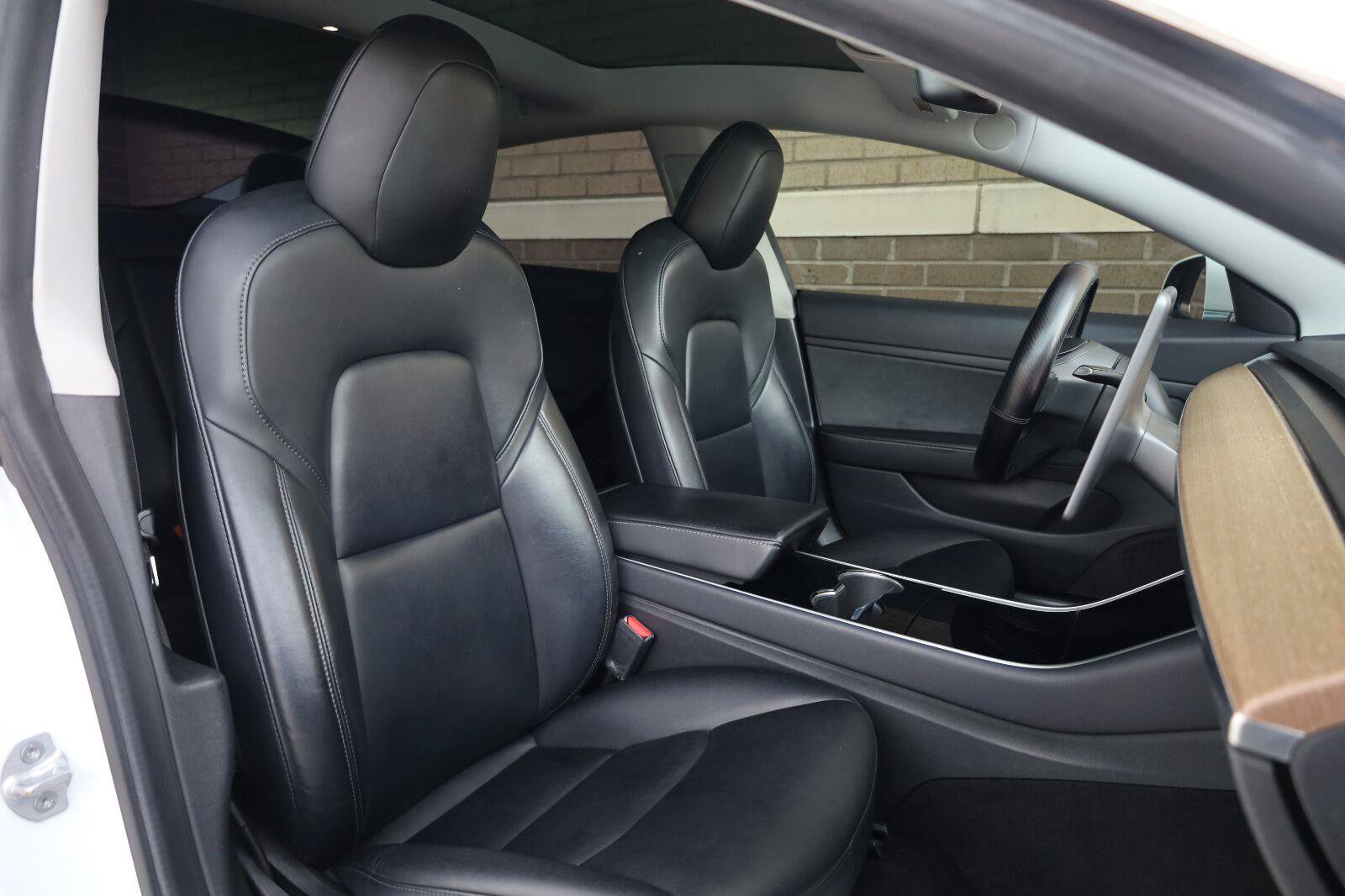 Used 2020 Tesla Model 3 Standard Range Plus RWD image 28