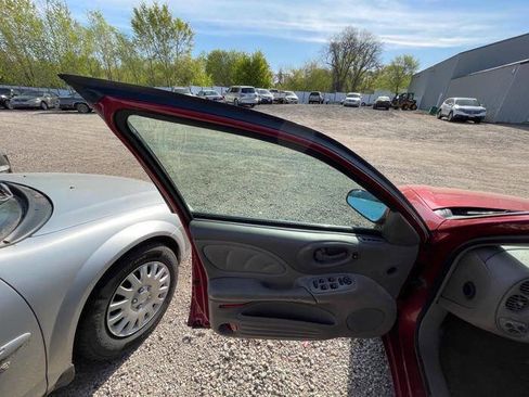 Used 2004 Pontiac Bonneville SLE w/ Premier Edition FWD image 22