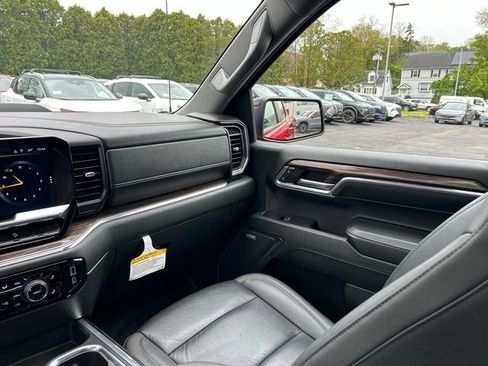 Used 2024 Chevrolet Silverado 1500 LT Trail Boss w/ Convenience Package II AWD/4WD image 27