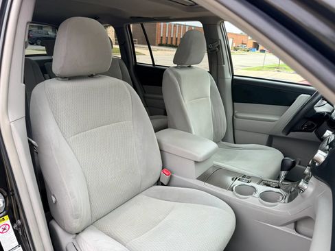 Used 2010 Toyota Highlander 4WD image 11