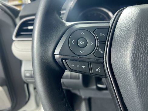 Used 2023 Toyota Camry SE image 16