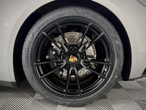 Certified 2023 Porsche 911 Carrera image 15