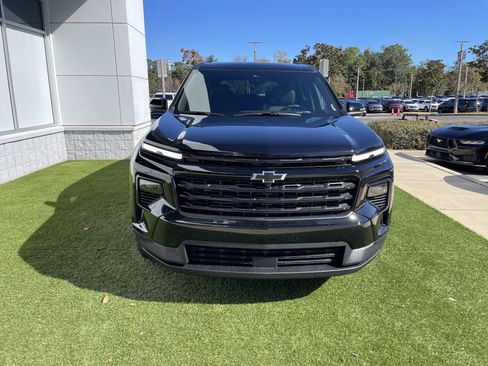 New 2026 Chevrolet Traverse LT w/ Midnight/Sport Edition image 3