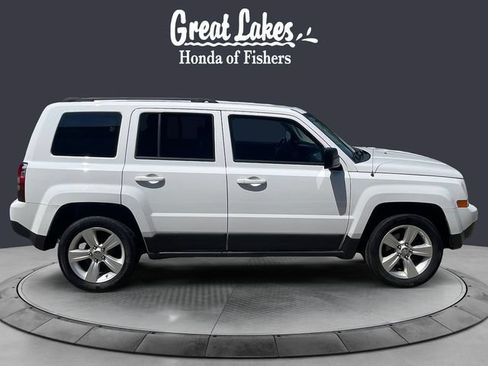 Used 2013 Jeep Patriot Latitude FWD image 6