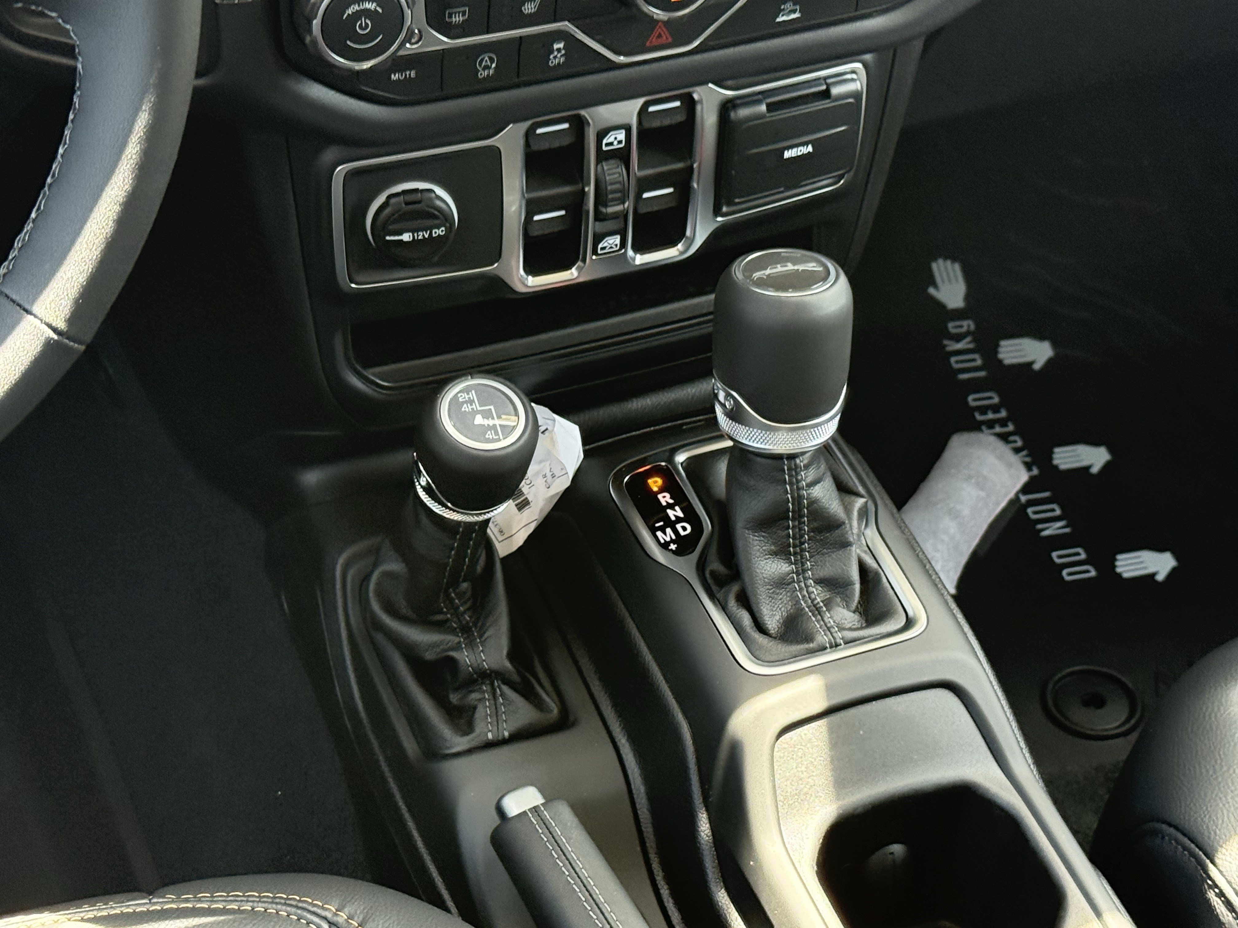 New 2026 Jeep Gladiator Mojave AWD/4WD image 15