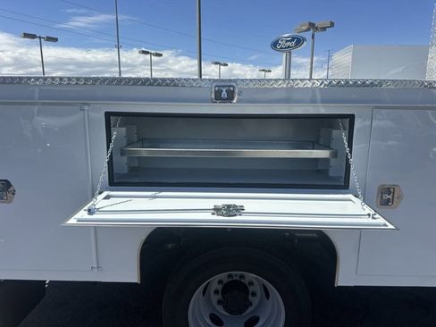 New 2025 Ford F550 4x4 Crew Cab Super Duty image 9