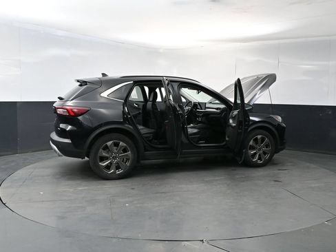 Used 2024 Ford Escape Platinum AWD/4WD image 26