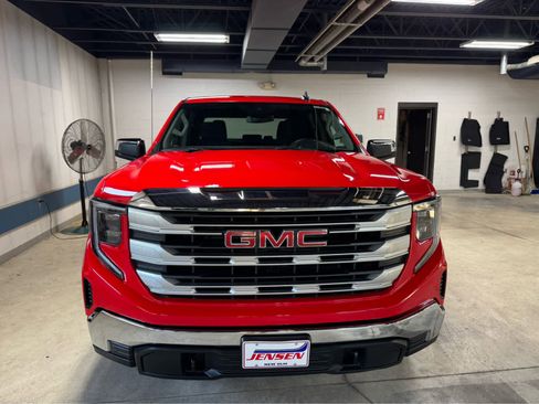Certified 2024 GMC Sierra 1500 SLE image 2