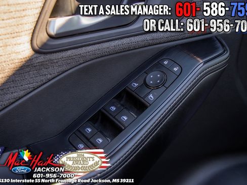 Used 2023 Nissan Rogue SV image 12