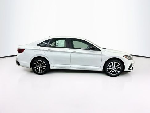 Used 2025 Volkswagen Jetta Sport FWD image 10