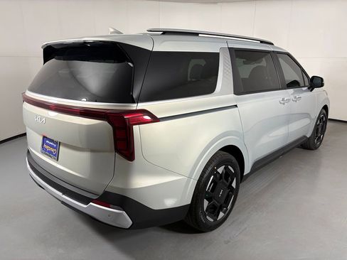 New 2026 Kia Carnival EX FWD image 8