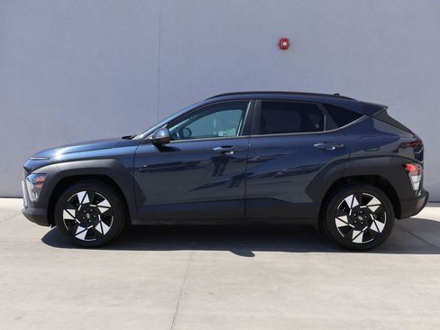 Used 2024 Hyundai Kona SEL FWD image 2