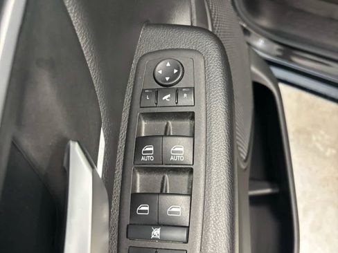 Used 2023 RAM 1500 Big Horn AWD/4WD image 23