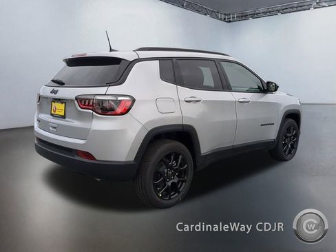 New 2026 Jeep Compass Latitude image 21