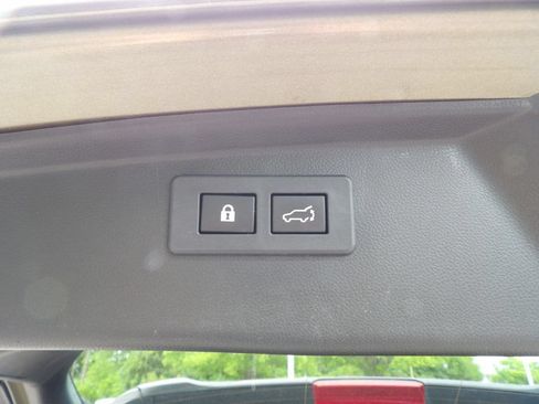 Used 2020 Subaru Outback Premium AWD/4WD image 16