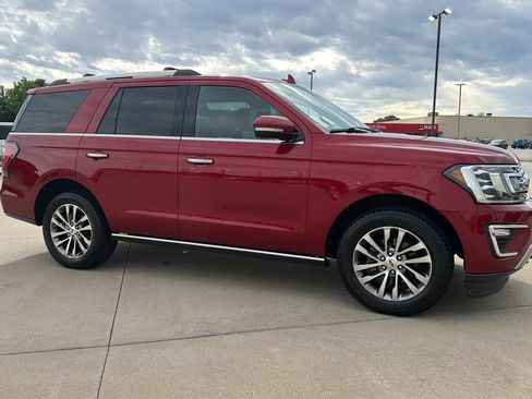 Used 2018 Ford Expedition Limited w/ Equipment Group 301A AWD/4WD image 30