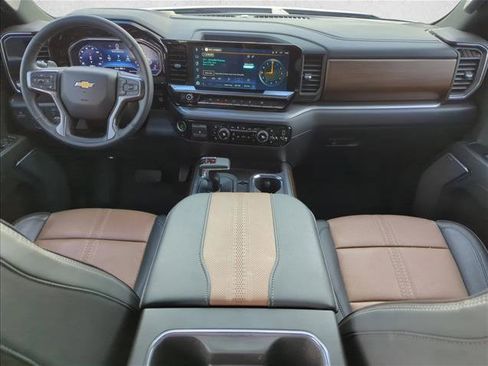 Used 2024 Chevrolet Silverado 1500 High Country image 24