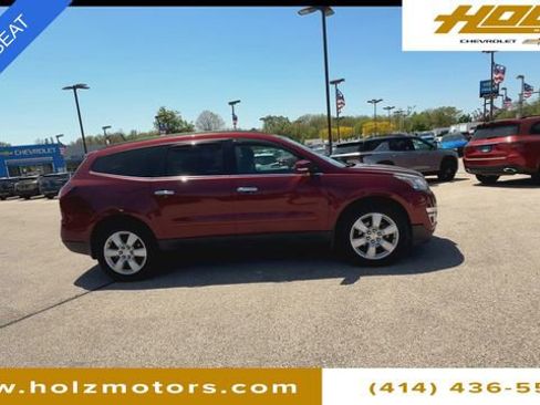 Certified 2017 Chevrolet Traverse LT w/ Style and Technology Package AWD/4WD image 10