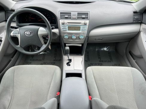 Used 2007 Toyota Camry LE image 19