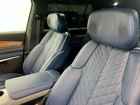 New 2026 Cadillac Vistiq Premium Luxury w/ LPO, Floor Liner Package image 17