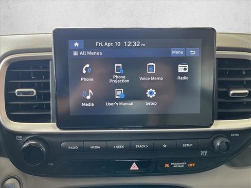 Used 2025 Hyundai Venue SEL FWD image 12