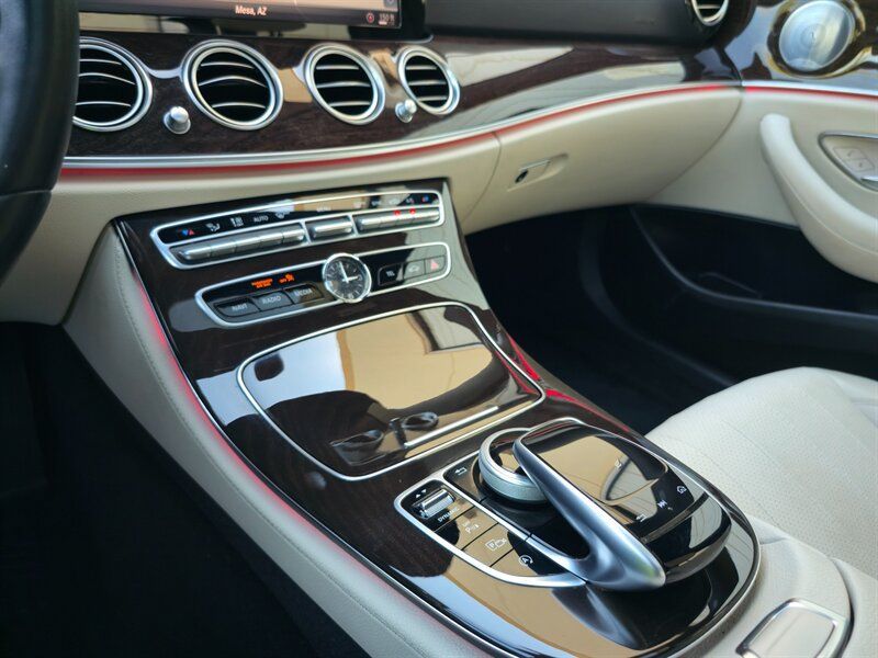 Used 2019 Mercedes-Benz E 300 w/ Premium 1 Package image 21
