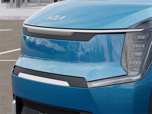 Certified 2026 Kia EV9 Wind AWD/4WD image 12