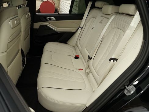 Used 2025 BMW X5 xDrive50e w/ Executive Package image 22