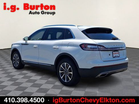 Used 2022 Lincoln Nautilus Reserve AWD/4WD image 4