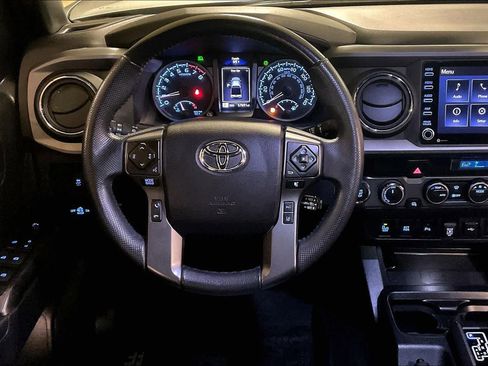 Used 2021 Toyota Tacoma TRD Off-Road image 5