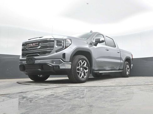 Used 2024 GMC Sierra 1500 SLT w/ SLT Premium Plus Package AWD/4WD image 26