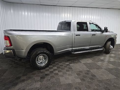 Used 2024 RAM 3500 Tradesman w/ Chrome Appearance Group AWD/4WD image 3