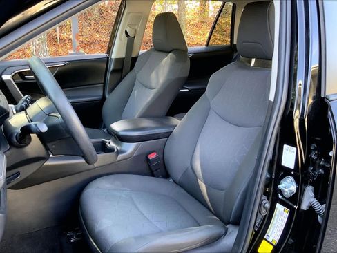 Used 2023 Toyota RAV4 XLE image 13