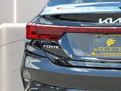 Used 2024 Kia Forte LXS w/ LXS Technology Package FWD image 29
