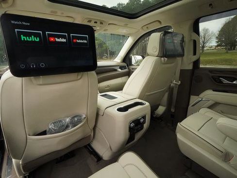 Used 2024 GMC Yukon Denali w/ Denali Reserve Package image 35