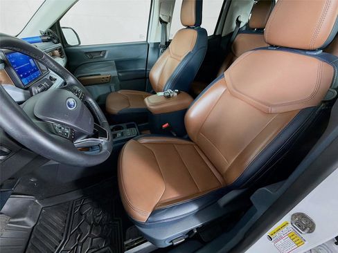 Used 2024 Ford Maverick Lariat image 11