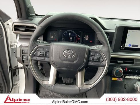 Used 2025 Toyota Tacoma SR5 AWD/4WD image 20
