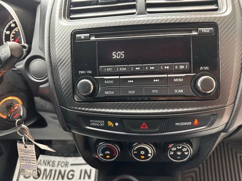 Used 2015 Mitsubishi Outlander Sport ES image 20