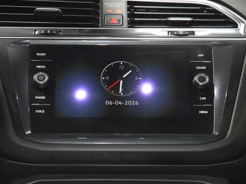 Used 2022 Volkswagen Tiguan SE AWD/4WD image 29