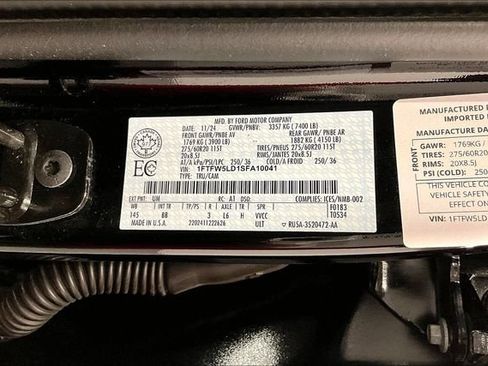 Used 2025 Ford F150 Lariat AWD/4WD image 42